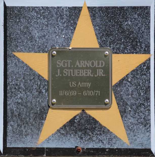 PARK FALLS VETERAN’S MURALS PLAQUE E
