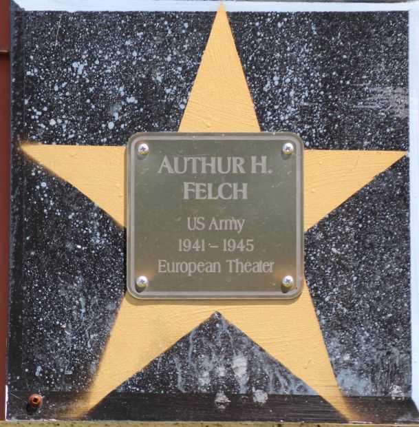 PARK FALLS VETERAN’S MURALS PLAQUE A