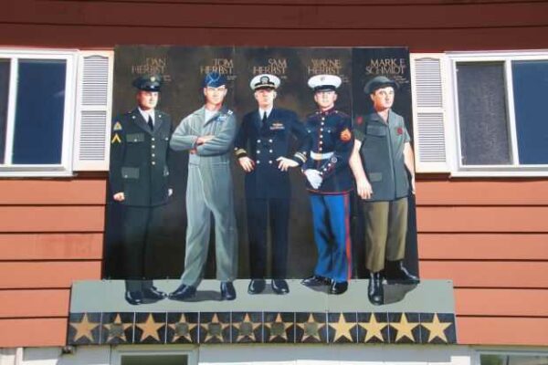 PARK FALLS VETERAN’S MURAL C
