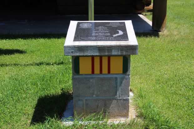 PARK FALLS VIETNAM VETERANS COMMEMORATIVE TRAIL 1973 MEMORIAL