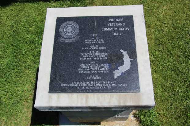 PARK FALLS VIETNAM VETERANS COMMEMORATIVE TRAIL 1973 MEMORIAL PLAQUE