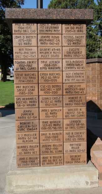 AMERICAN LEGION POST 454 VETERANS MEMORIAL SIDE L