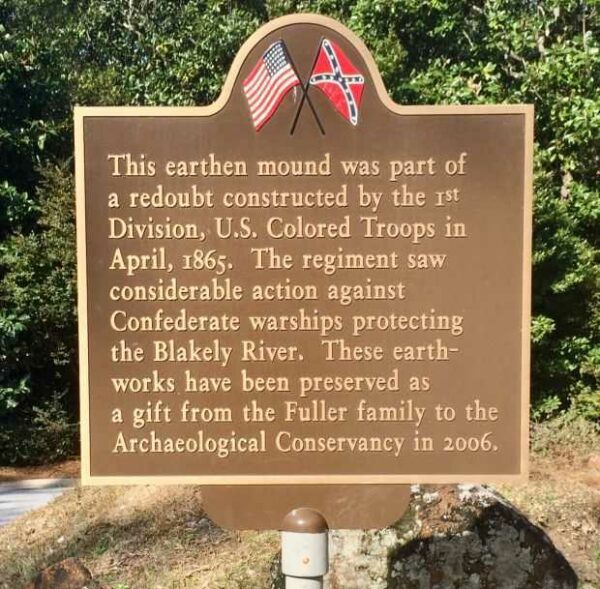 1ST DIVISION, U.S. COLORED TROOPS EARTHEN MOUND MEMORIAL MARKER
