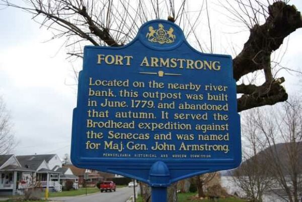 FORT ARMSTRONG MEMORIAL MARKER