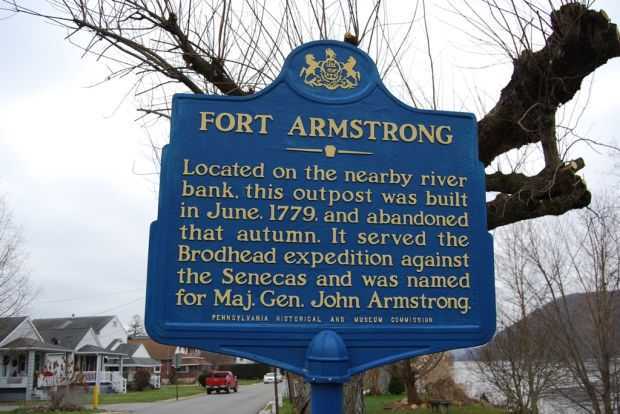 FORT ARMSTRONG MEMORIAL MARKER