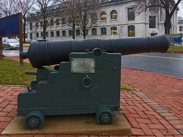 THE ENGLISH FRIGATE “AUGUSTA” MEMORIAL CANNON