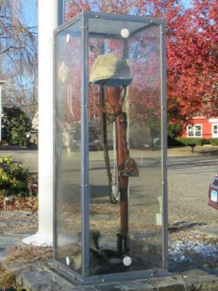 ESSEX VETERANS MEMORIAL HALL BATTLEFIELD CROSS