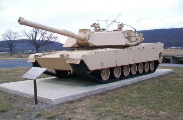 M1/IPM1 ABRAMS TANK MEMORIAL