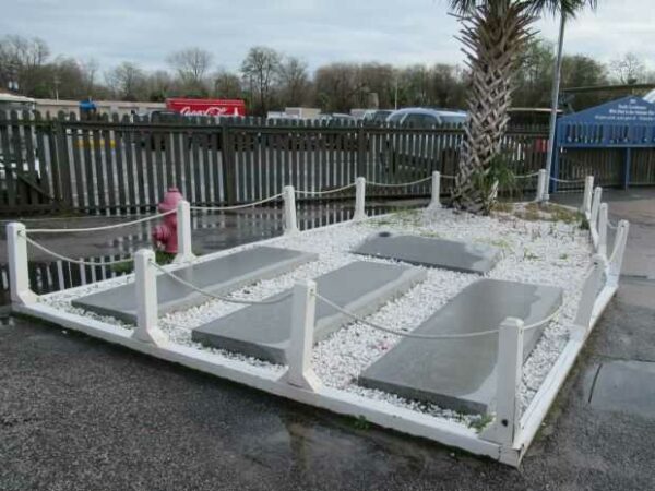 FIRST CONGRESSIONAL DISTRICT VIETNAM MEMORIAL