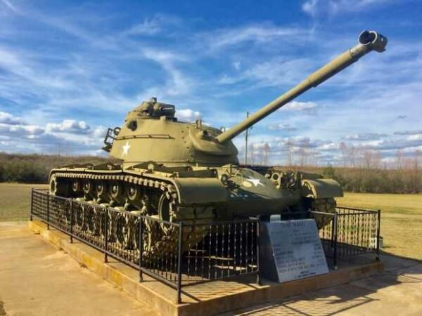 TANK M481A WAR MEMORIAL