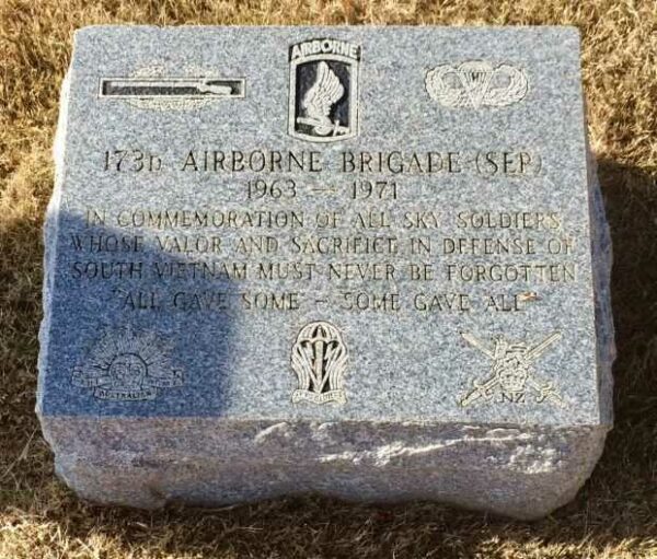 SPANISH FORT 173D AIRBORNE BRIGADE (SEP) WAR MEMORIAL