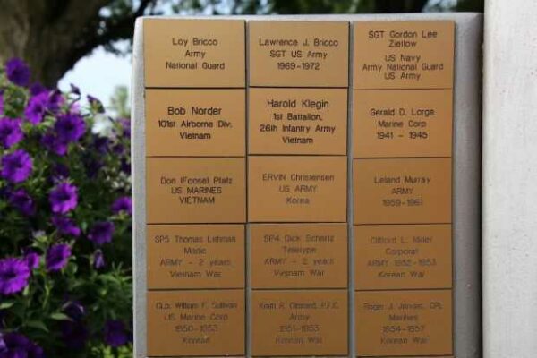 ST. MARY’S CATHOLIC CHURCH CEMETERY VETERANS MEMORIAL PLAQUES B