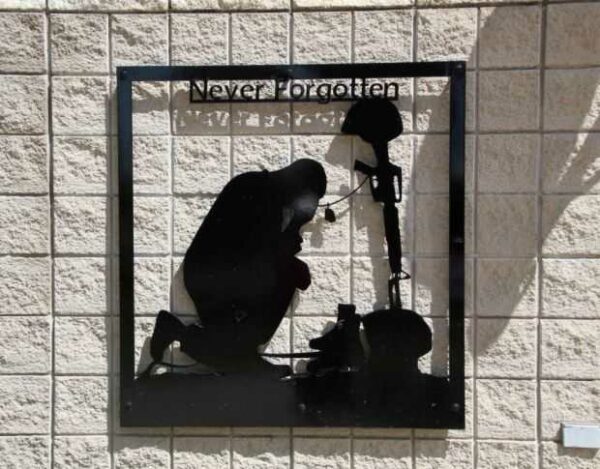 FLORENCE COUNTY NEVER FORGOTTEN WAR MEMORIAL SILHOUETTE