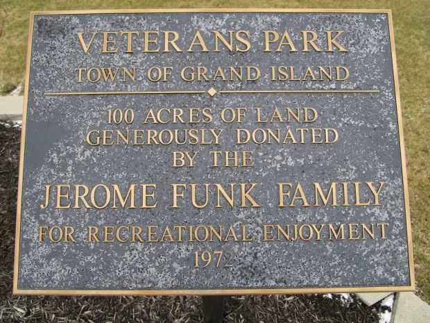 GRAND ISLAND VETERAN’S PARK MEMORIAL PLAQUE