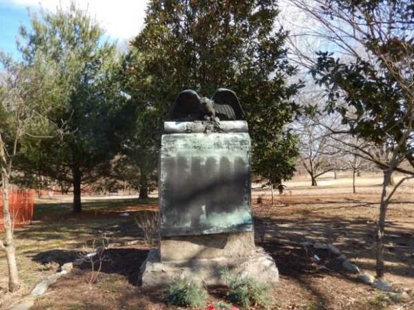 HERRING RUN PARK WORLD WAR I MEMORIAL