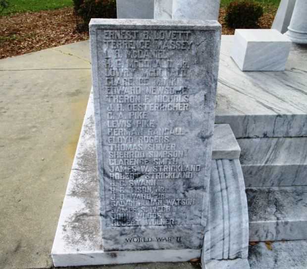 QUITMAN WORLD WAR I AND WORLD WAR II MEMORIAL STONE C