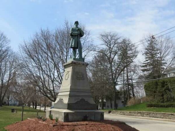 TOWN OF KILLINGLY CIVIL WAR MEMORIAL