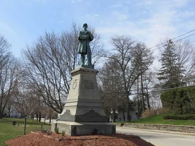 TOWN OF KILLINGLY CIVIL WAR MEMORIAL