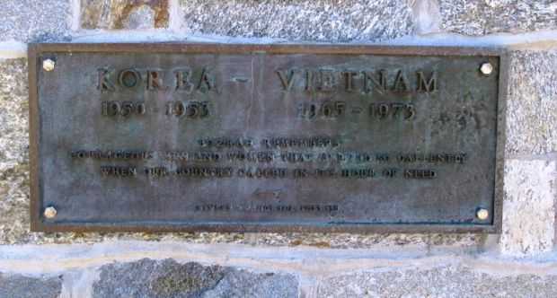 BOZRAH KOREAN WAR AND VIETNAM WAR MEMORIAL PLAQUE