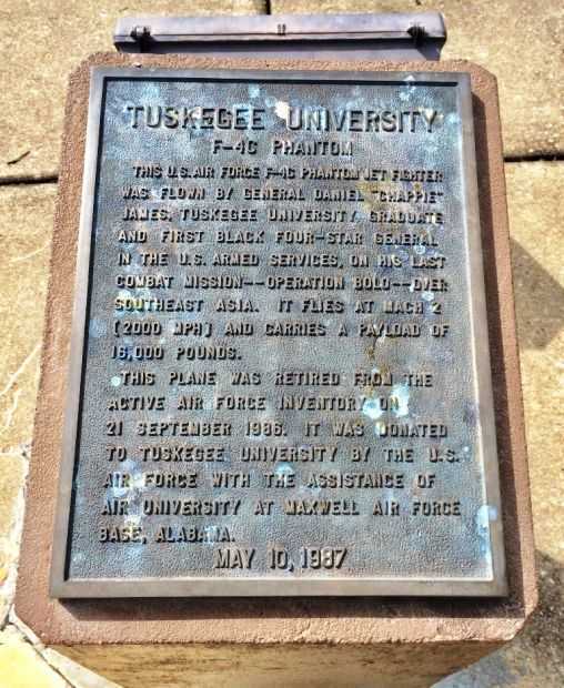 TUSKEGEE UNIVERSITY F-4C PHANTOM MEMORIAL PLAQUE