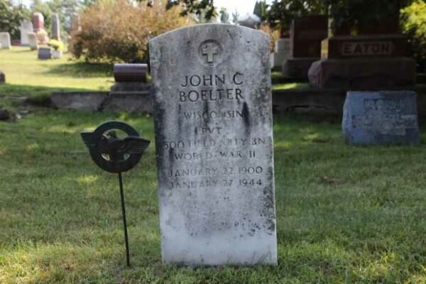 JOHN C BOELTER MEMORIAL CEMETERY STONE