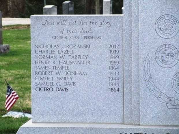 CITY OF DUBLIN WAR VETERANS MEMORIAL LEFT STONE