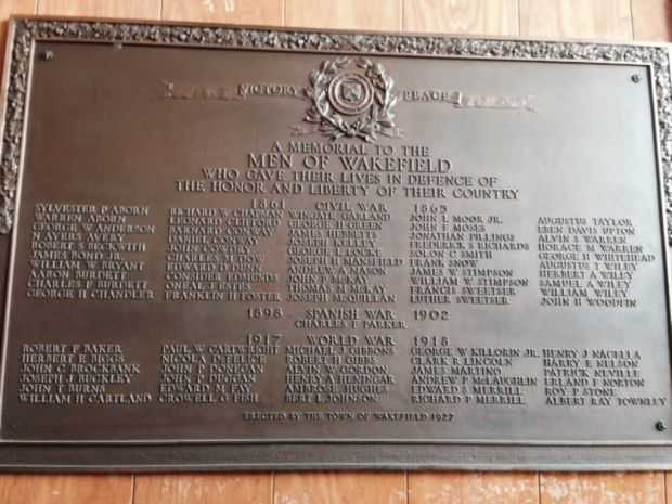 MEN OF WAKEFIELD WAR VETERANS MEMORIAL PLAQUE