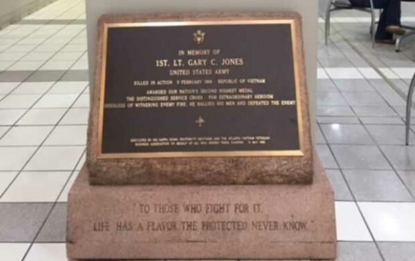1ST LT. GARY C. JONES WAR MEMORIAL PLAQUE