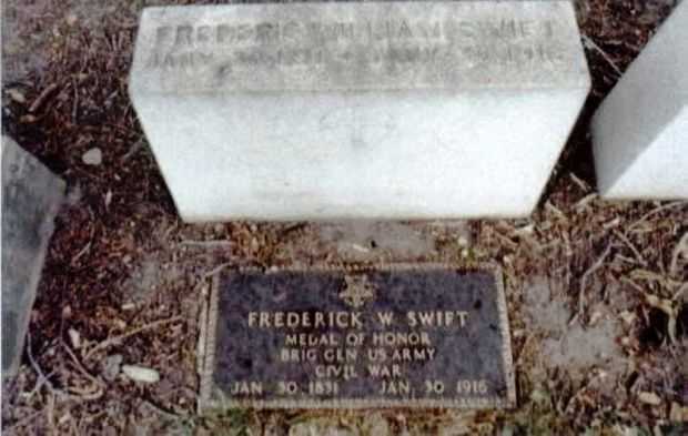 FREDERICK W SWIFT MEDAL OF HONOR GRAVE STONE