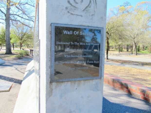 WALL OF SERVICE MEMORIAL PLAQUE