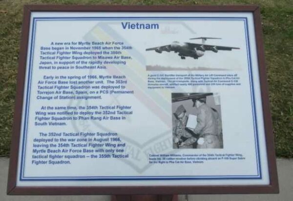 VIETNAM MEMORIAL PLAQUE C