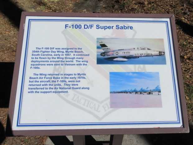 F-100 D/F SUPER SABRE MEMORIAL PLAQUE