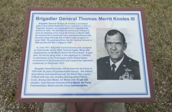 BRIGADIER GENERAL THOMAS MERRIT KNOLES III MEMORIAL PLAQUE