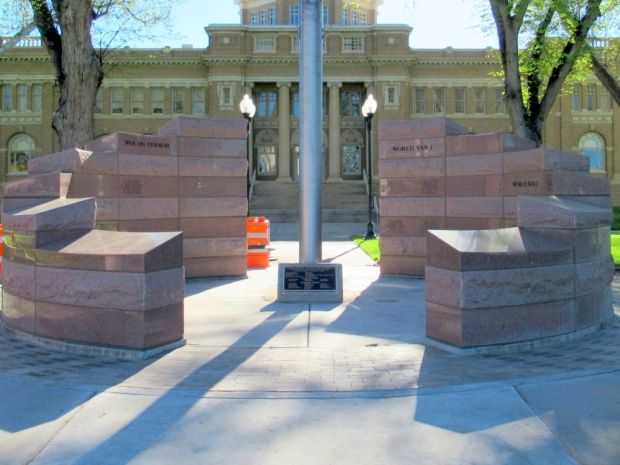 CHAVES COUNTY VETERANS WAR MEMORIAL