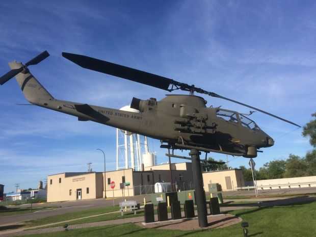 AH-1 COBRA ATTACK HELICOPTER WAR MEMORIAL