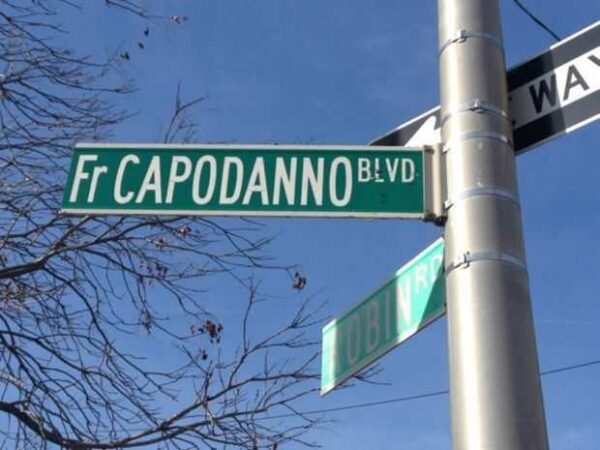 FR CAPODANNO BLVD MEMORIAL STREET SIGN