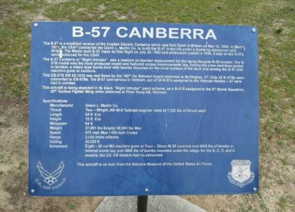 B-57 CANBERRA AIRCRAFT MEMORIAL PLAQUE