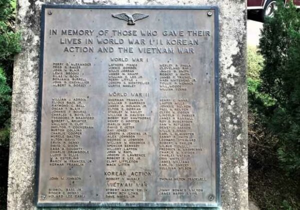 CATAHOULA PARISH WAR VETERANS MEMORIAL PLAQUE