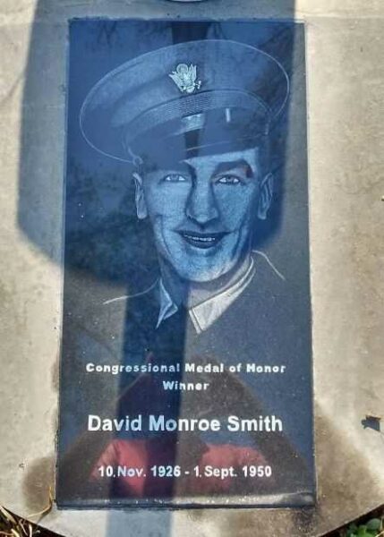 DAVID MONROE SMITH MEDAL OF HONOR WAR MEMORIAL PLAQUE