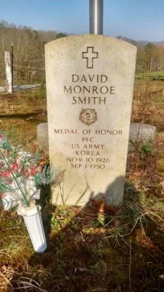 DAVID MONROE SMITH MEDAL OF HONOR MEMORIAL GRAVE STONE