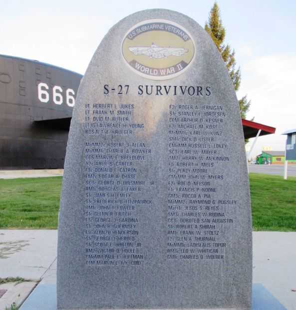 USS S-27 WAR MEMORIAL BACK