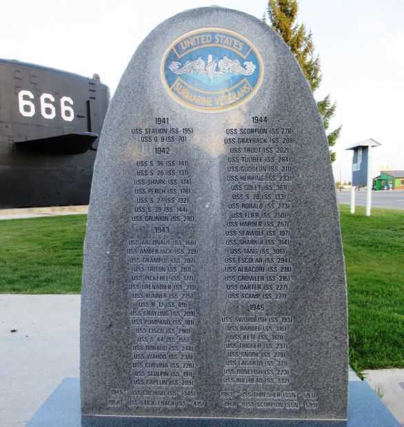 HAWKBILL BASE WAR MEMORIAL BACK