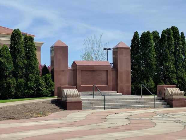 THE ALLEN PARK VA MEDICAL CENTER MEMORIAL