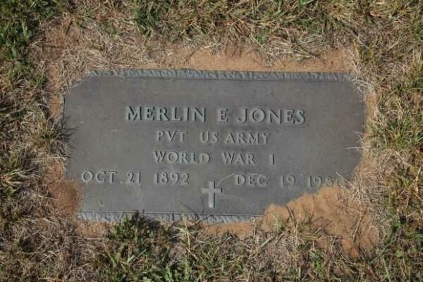 MERLIN E JONES MEMORIAL CEMETERY STONE