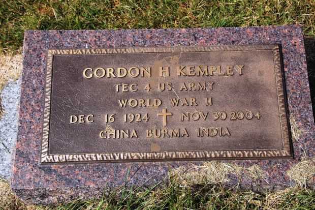 GORDON H KEMPLEY MEMORIAL CEMETERY STONE