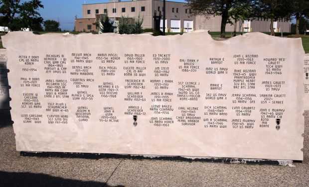 CHILTON VETERANS MEMORIAL HONOR ROLL WALL S