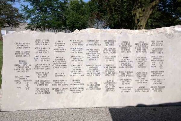 CHILTON VETERANS MEMORIAL HONOR ROLL WALL O