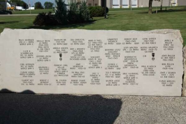 CHILTON VETERANS MEMORIAL HONOR ROLL WALL I