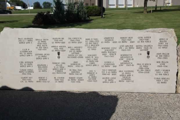 CHILTON VETERANS MEMORIAL HONOR ROLL WALL I