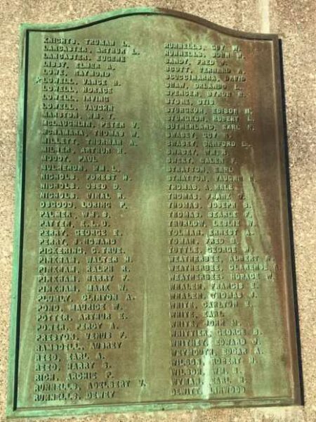LINCOLN WORLD WAR MEMORIAL PLAQUE B